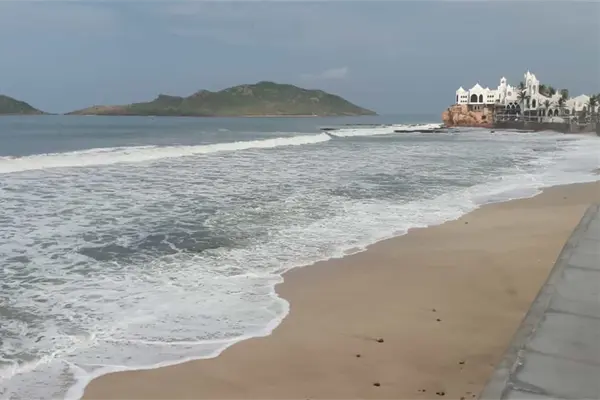 Hallan feto en Zona Dorada de Mazatlán Hallan feto en Zona Dorada de Mazatlán