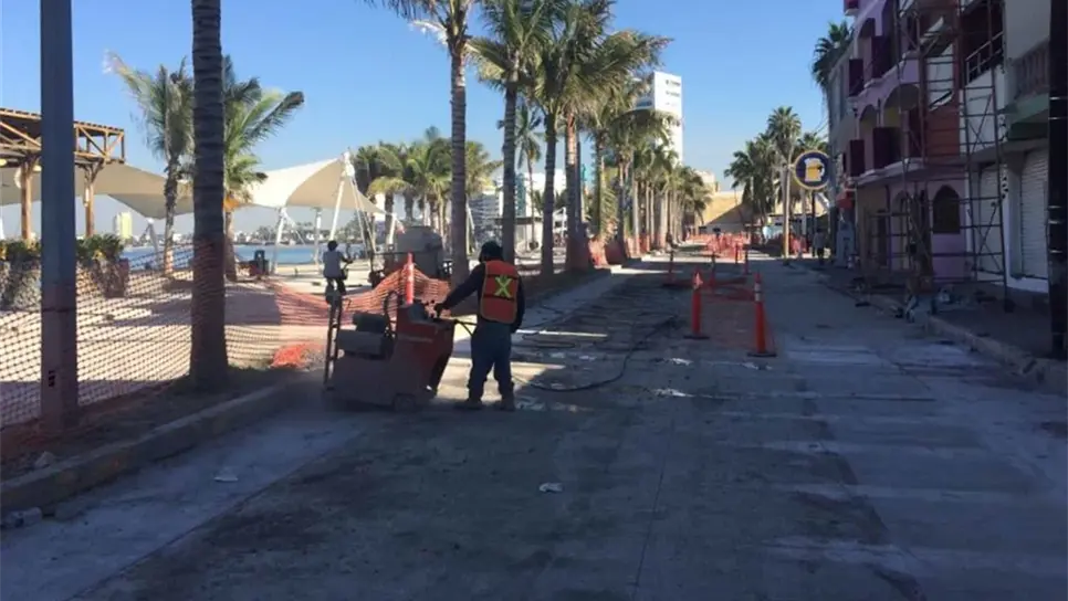 El lunes será reapertura de un carril de la Avenida Del Mar