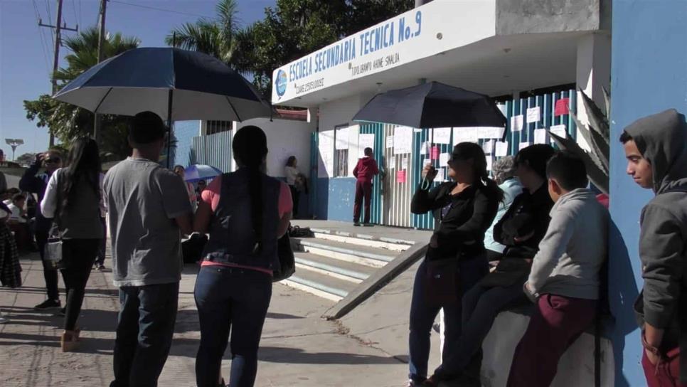 Toman la Secundaría Técnica Número 9 de Topolobampo Toman la Secundaría Técnica Número 9 de Topolobampo