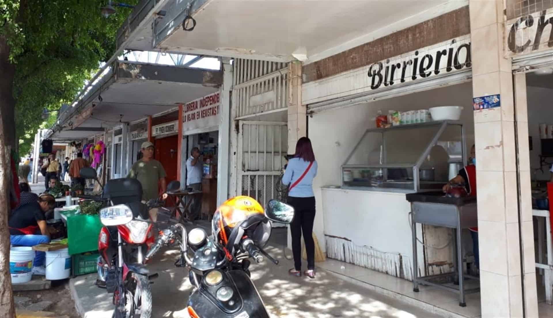 Locatarios del Mercado Independencia se quejan de lentitud en la obra