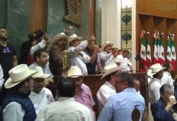 Van con acciones legales contra bodegueros que retengan “cuota liga”, anuncian