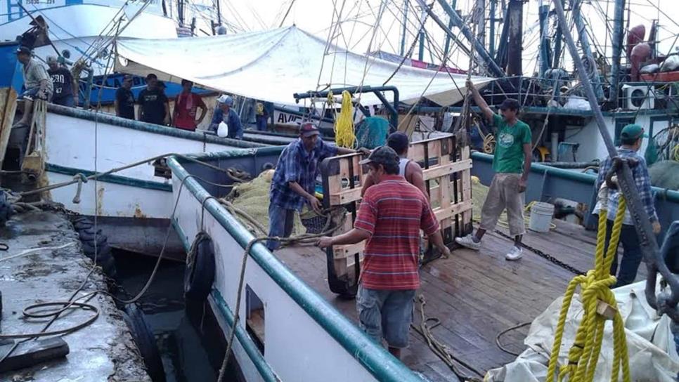 Acusan a Conapesca y Propesca de amenazar a pescadores