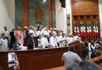 Denuncian que encontraron navajas tras trifulca en el Congreso