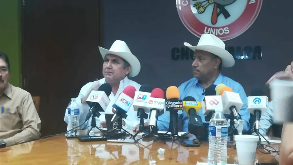 Reprueban líderes campesinos que se sesione a escondidas en el Congreso