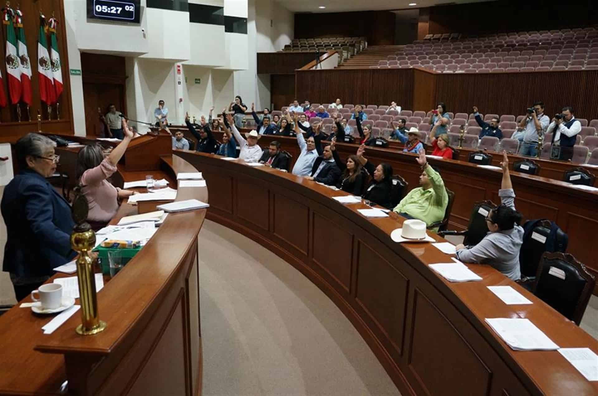 Diputados de Morena sesionaron como delincuentes: Sergio Jacobo