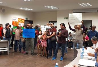 Protestan en Cabildo en favor de Síndica Procuradora