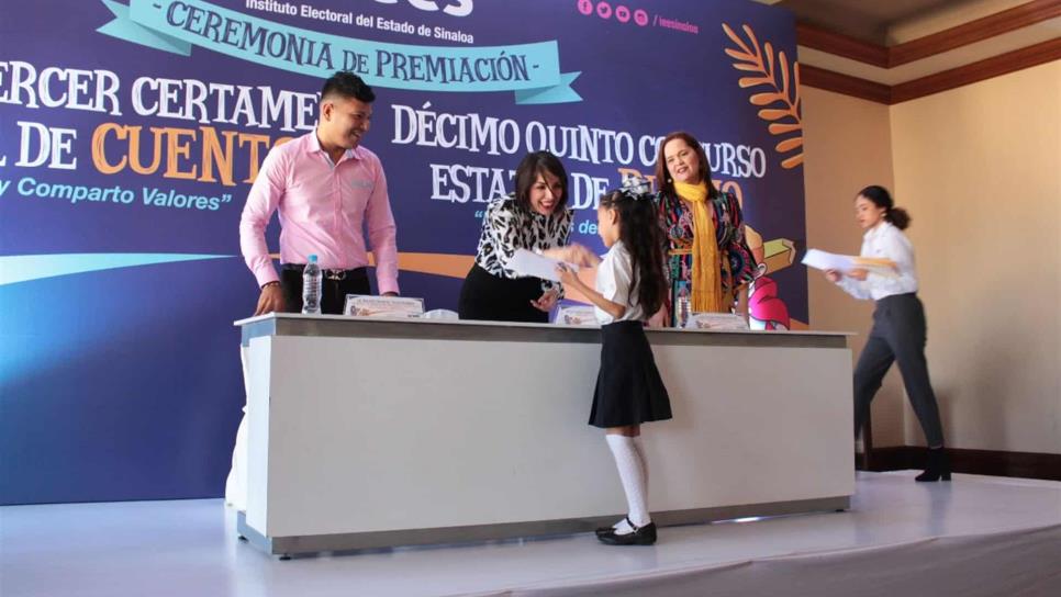 Premia el IEES a ganadores de cuento y dibujo 2018