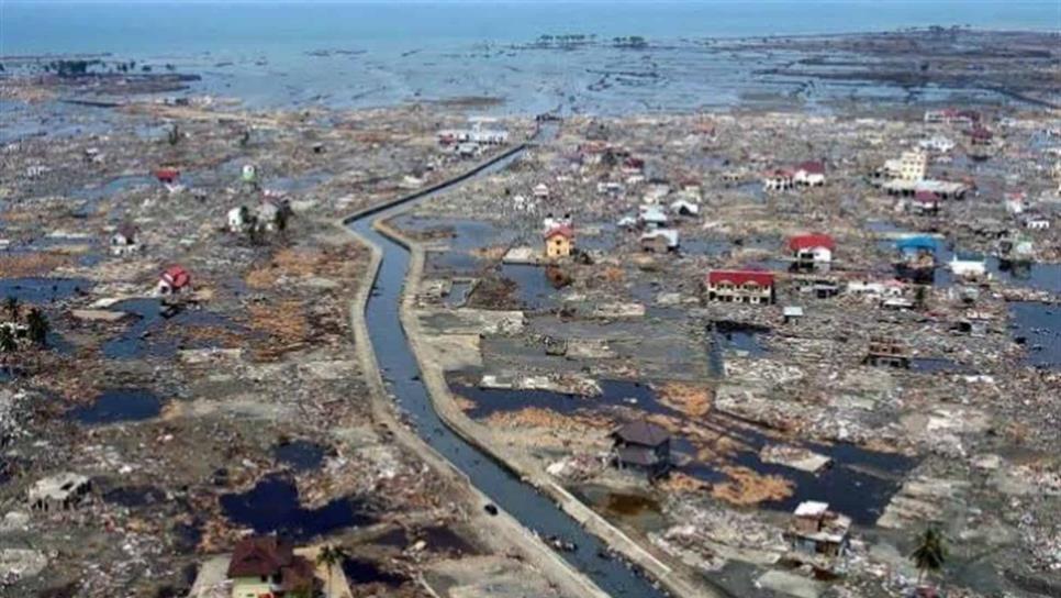 Suman ya 43 muertos y 584 heridos por tsunami en Indonesia