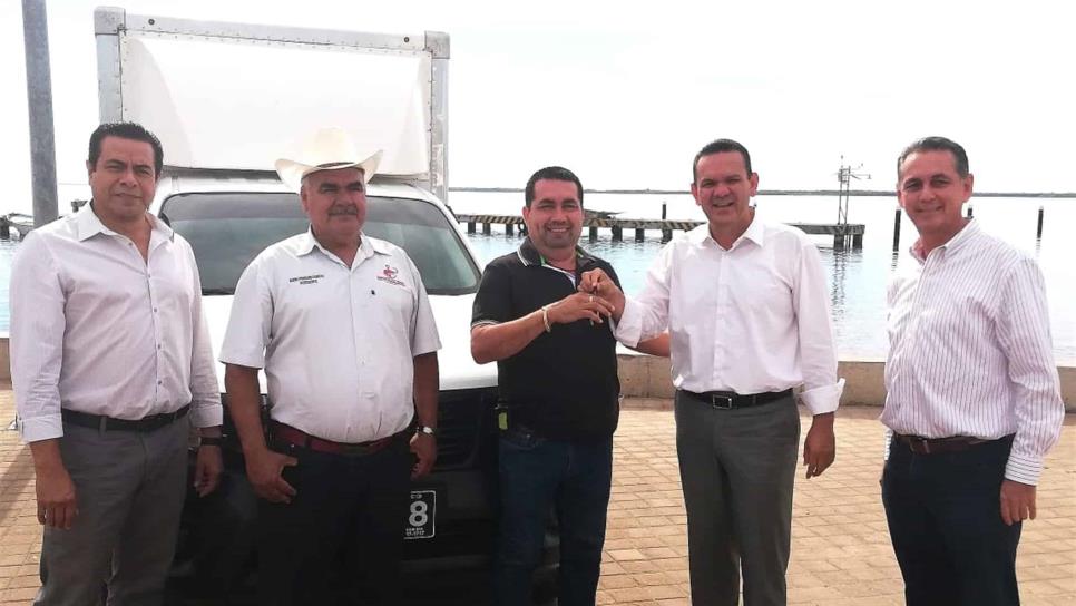 Seis cooperativas de Altata reciben apoyo de vehículos