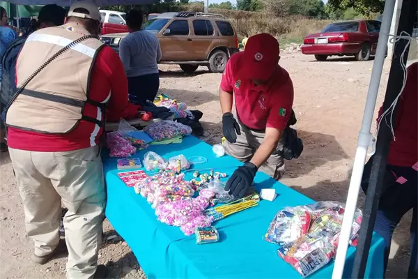 Aseguran 22 kilos de pirotecnia en la Felipe Ángeles Aseguran 22 kilos de pirotecnia en la Felipe Ángeles