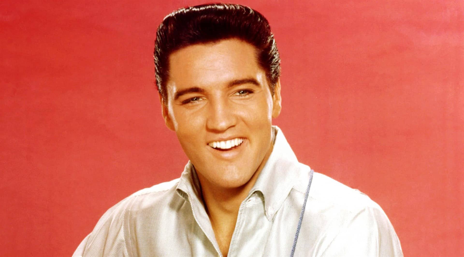 Elvis Presley ídolo, galán, coleccionista, amante de animales y karateca