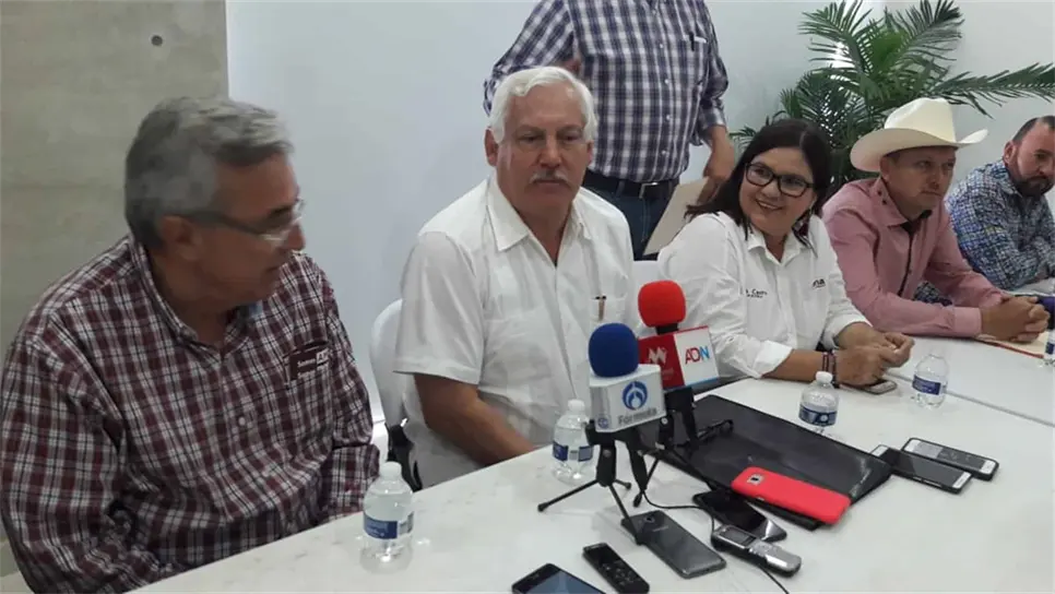 Víctor Villalobos visitaría Sinaloa en los próximos días