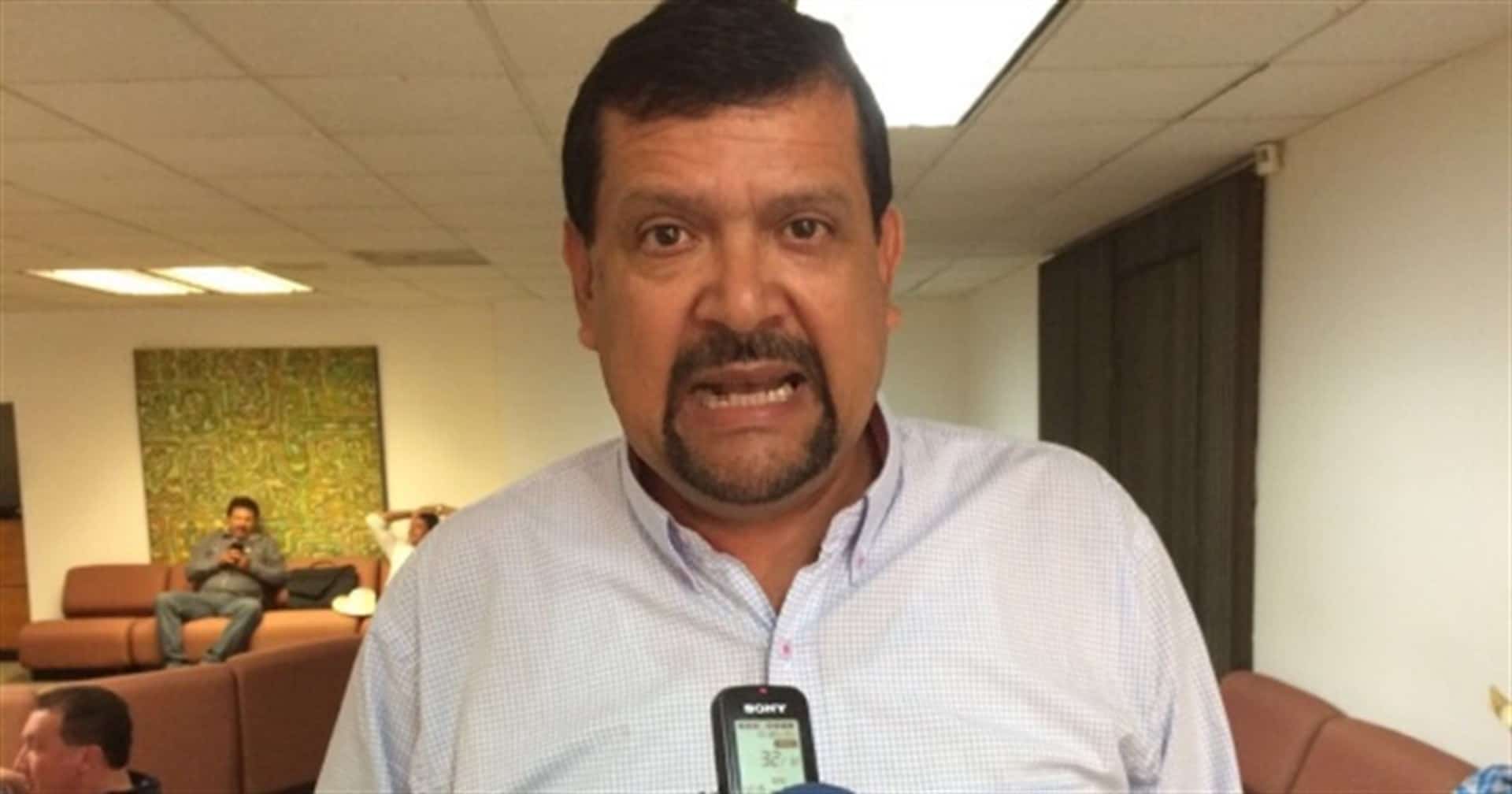 Ha faltado humildad en el Ejecutivo y Congreso: Serapio Vargas