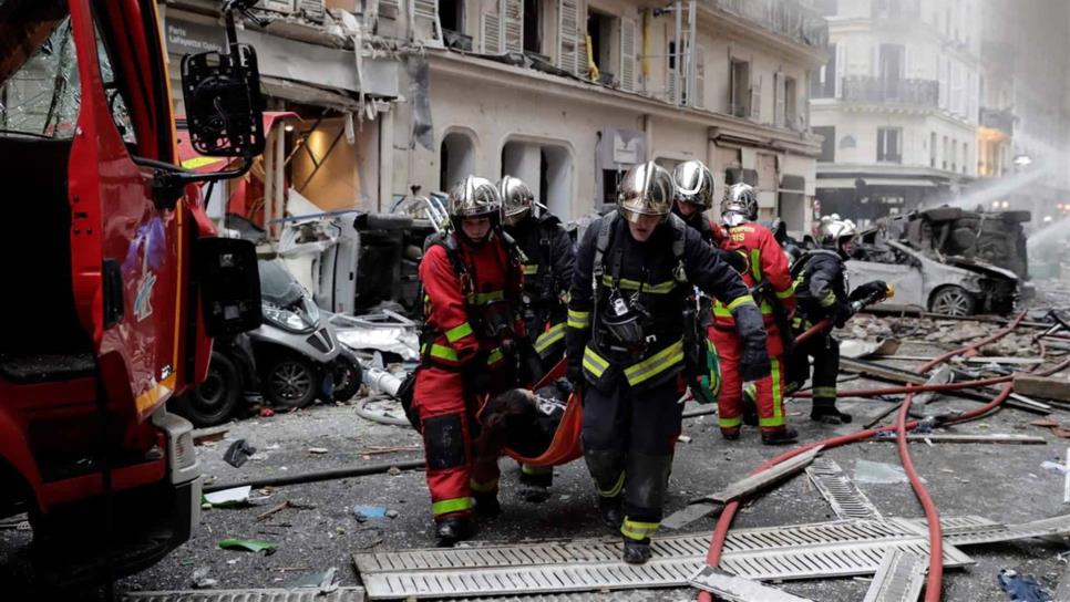 Dos muertos y 47 heridos por explosión en edificio en París