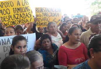 Protestan y reclaman atención en Ayuntamiento de Mazatlán