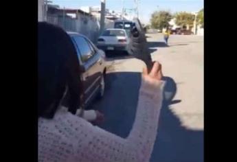 Se hace viral por puntería perfecta al lanzar “chancla voladora”