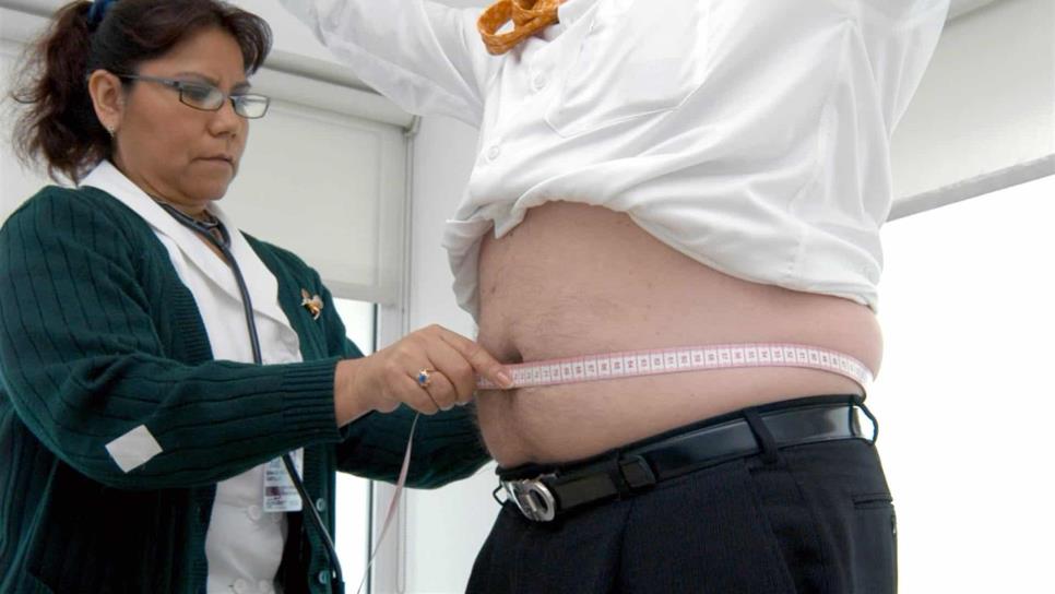 Obesidad puede provocar deformidades y fracturas de columna vertebral