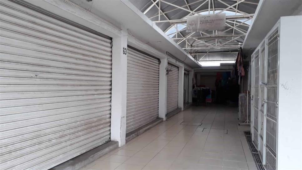 En total abandono se encuentra el Mercadito en Culiacán