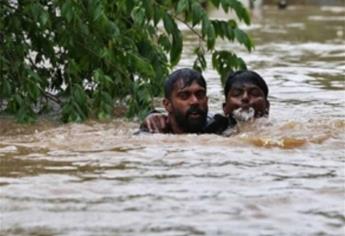 Inundaciones en Indonesia causan 59 muertos y 25 desaparecidos