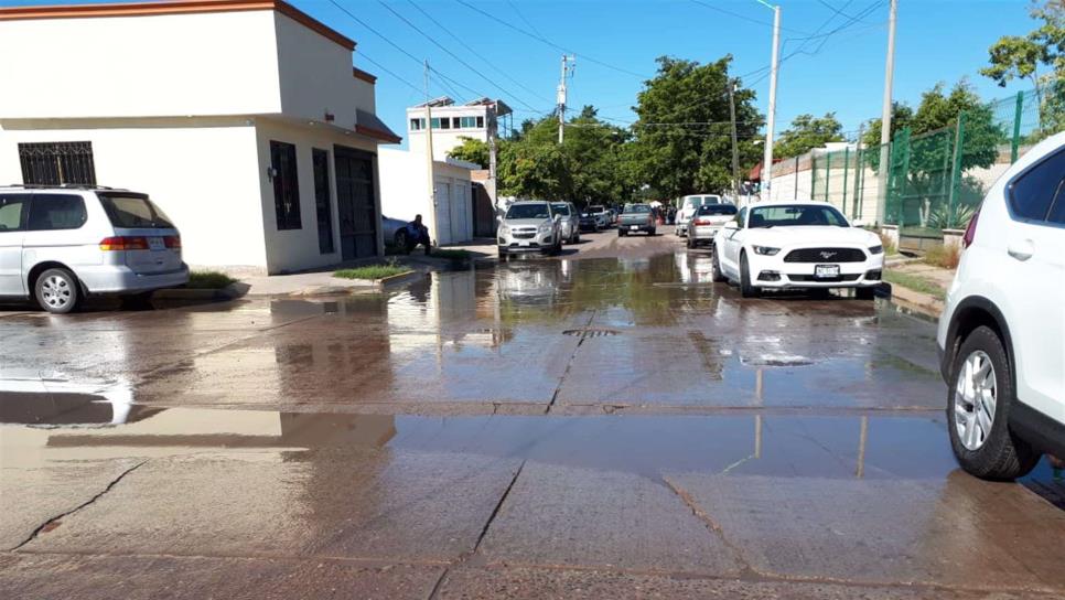 Ya son más de 80 los drenajes colapsados en Los Mochis: JAPAMA