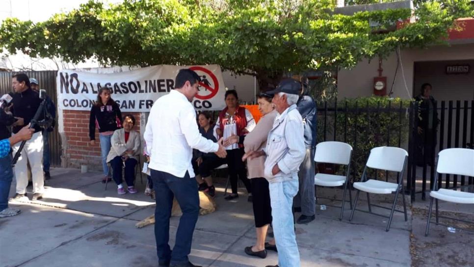 Reitera Chapman apoyo a vecinos contra gasolinera en la San Francisco