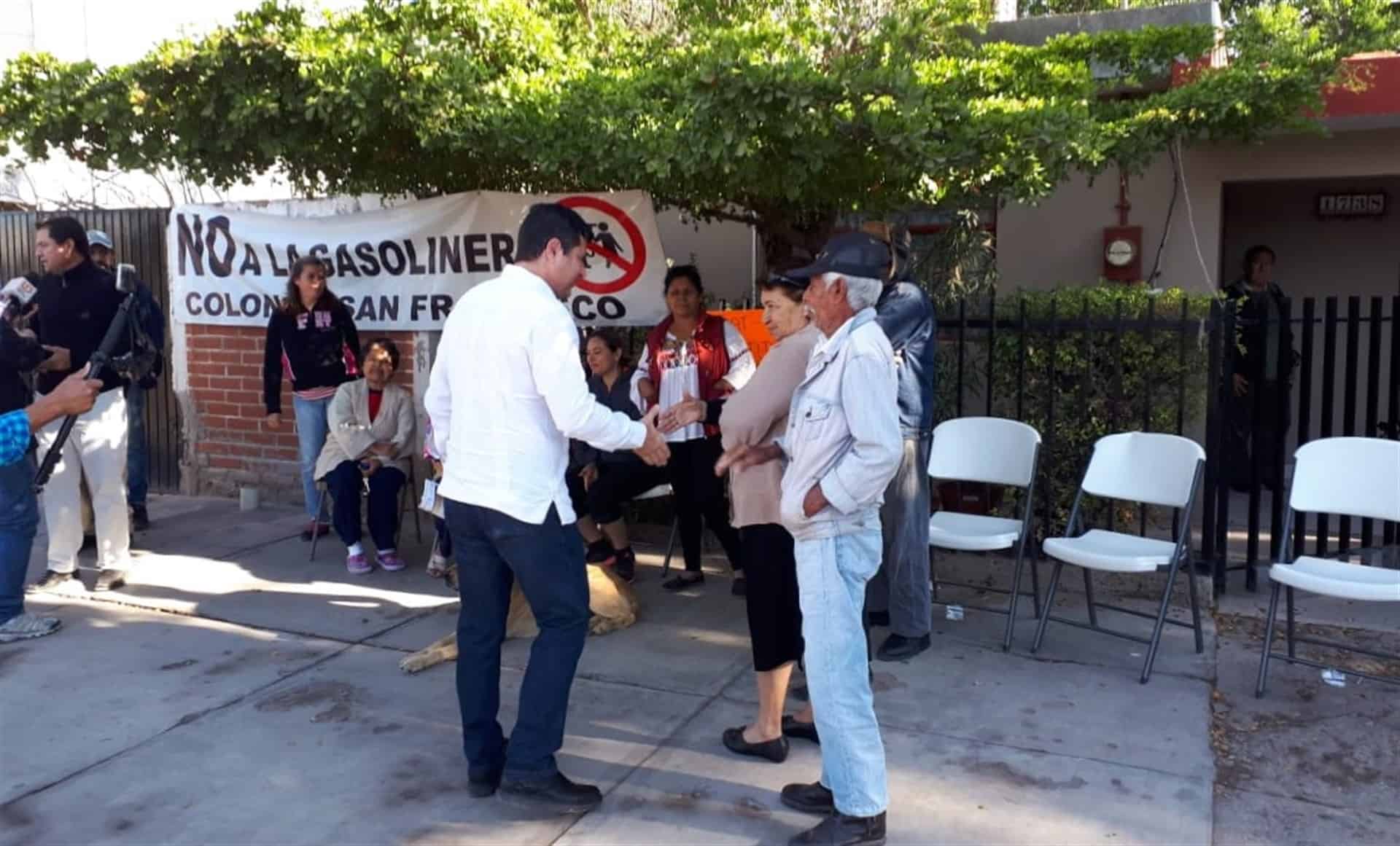 Reitera Chapman apoyo a vecinos contra gasolinera en la San Francisco