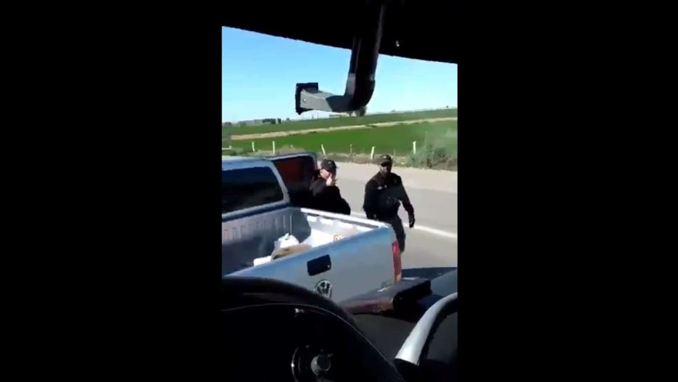 Supuestos policías detienen autobús entre San Luis y Mexicali