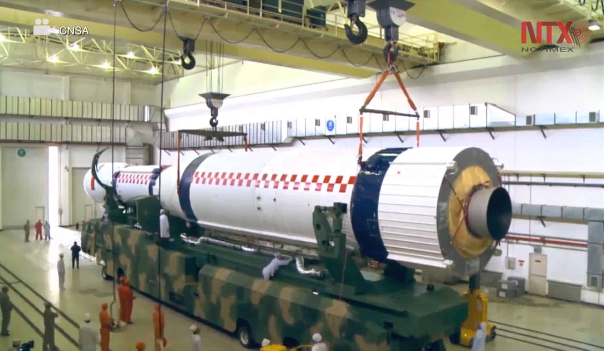 Prepara China lanzamiento de cohete al espacio en 2020