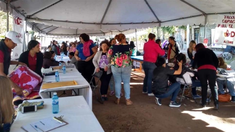 Llevan brigada de salud y servicios al Estero de  JJR