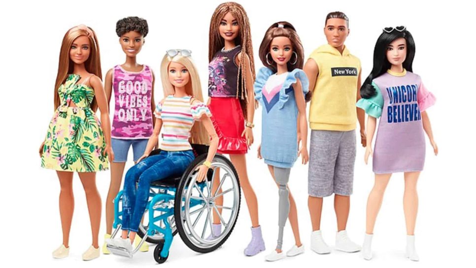 Barbie incluye en Fashionistas muñeca en silla de ruedas y con prótesis