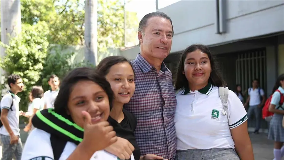 Mejora la infraestructura educativa de Cobaes gracias al apoyo del gobernador Quirino Ordaz Coppel. FOTO: Cortesía.