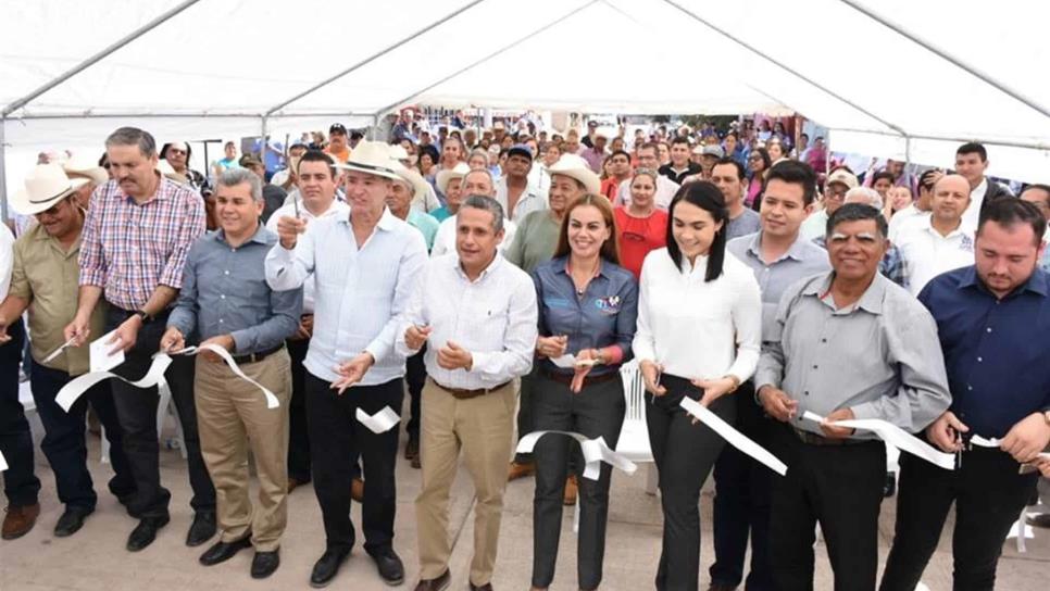 Inauguran tres calles en Chametla, El Rosario