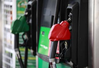 Ciudadanos se asesoran con Profeco por incremento a gasolina