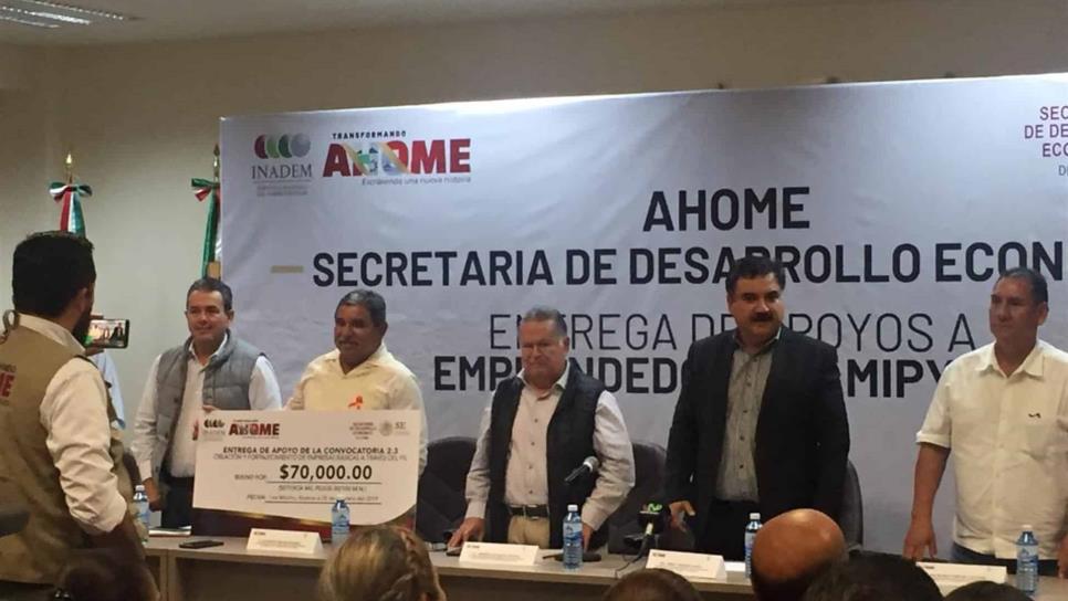 Emprendedores ahomenses reciben apoyo financiero y en equipo