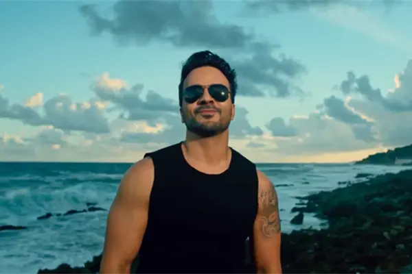 “Despacito” de Luis Fonsi llega a seis mil millones de vistas en YouTube “Despacito” de Luis Fonsi llega a seis mil millones de vistas en YouTube