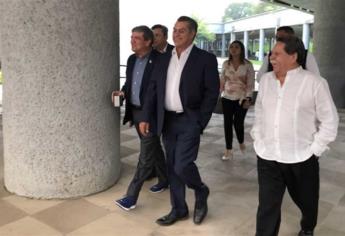 Tunden a “El Bronco”, lo llaman “bocón” y proponen “cortarle la lengua”