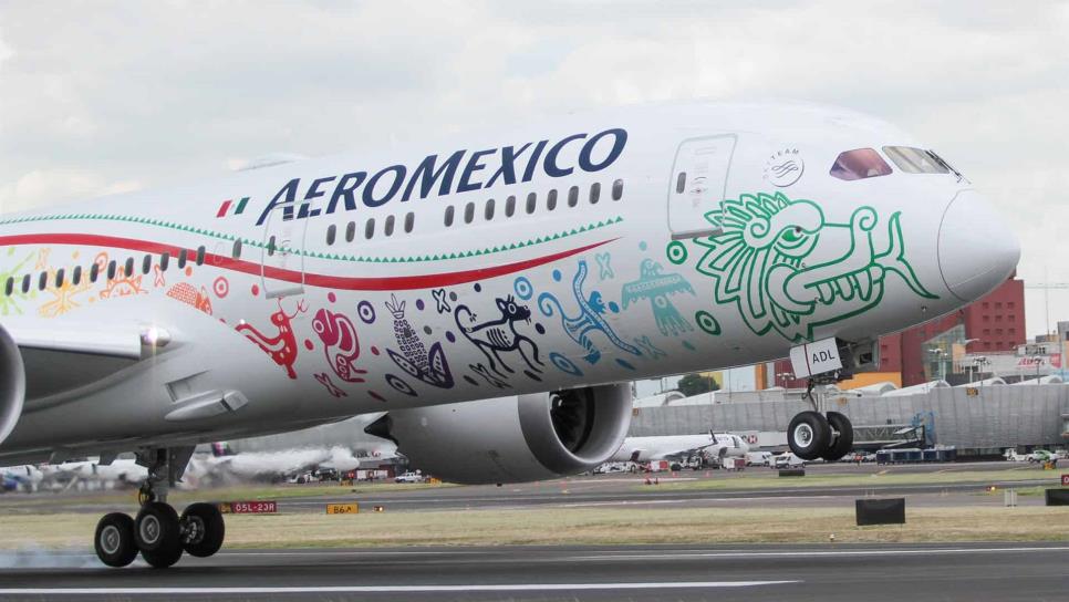 Pasajeros de Aeroméxico podrán mandar mensajes de WhatsApp en vuelos