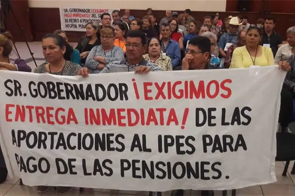“No queremos que llegue el día que nos dejen de pagar”: pensionados “No queremos que llegue el día que nos dejen de pagar”: pensionados