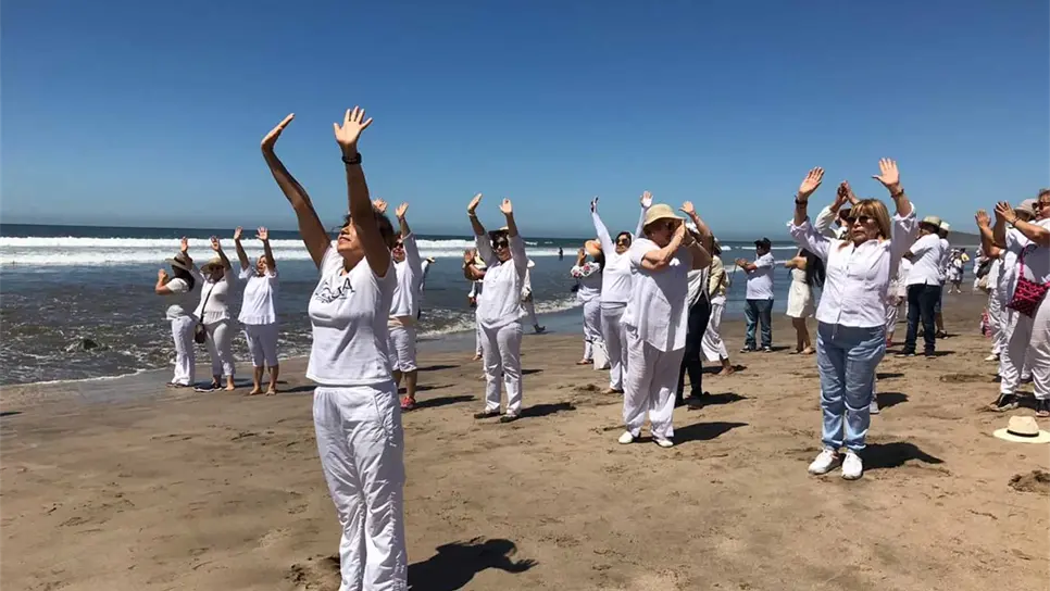 Miles de turistas disfrutan del Equinoccio de Primavera en Las Labradas