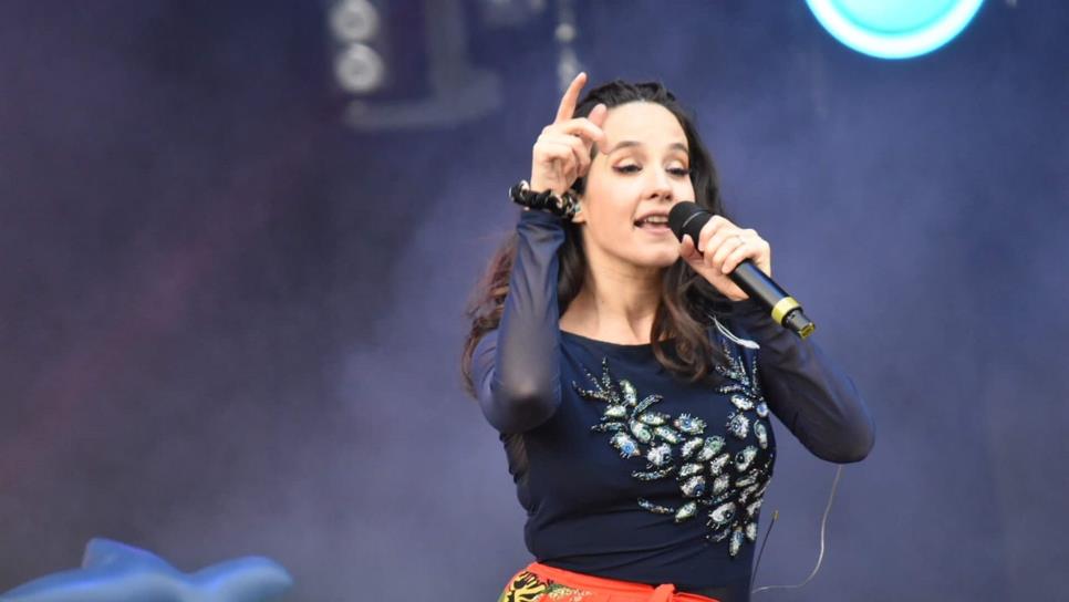 Ximena Sariñana emociona a fans en festival Pal Norte 2019