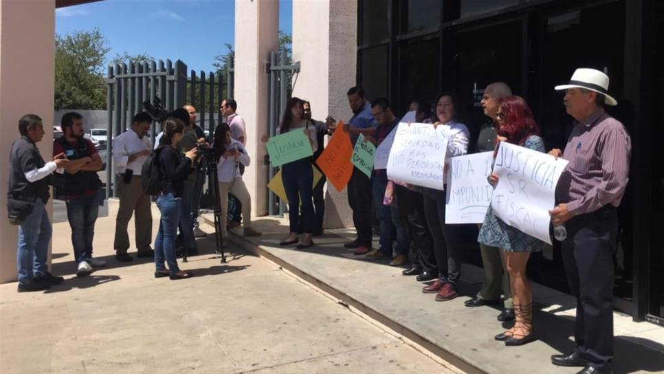 Periodistas protestan en la Fiscalía