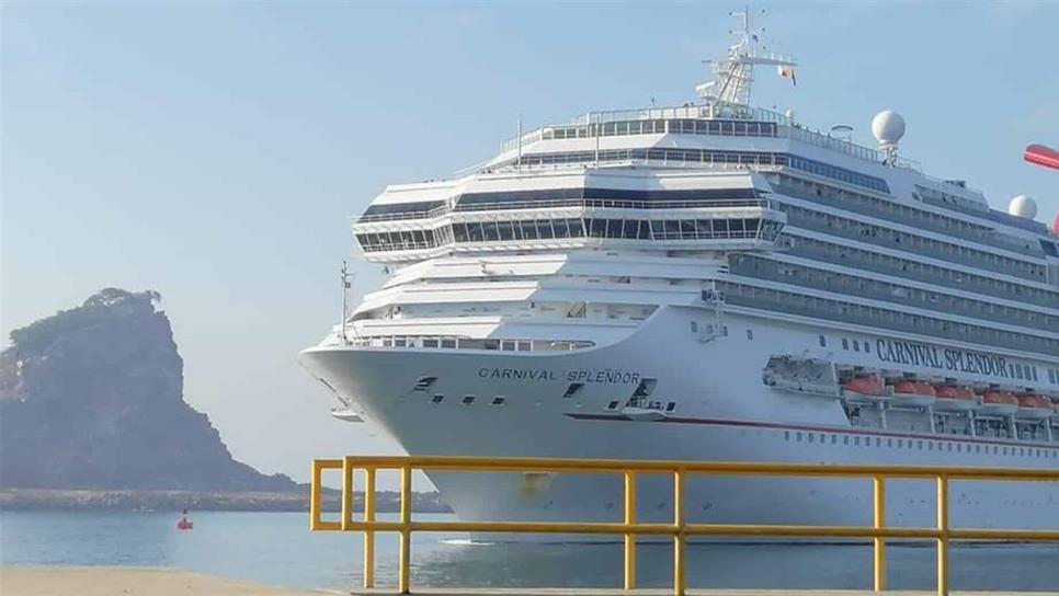 Abarrotan Mazatlán más de 10 mil pasajeros de 3 cruceros