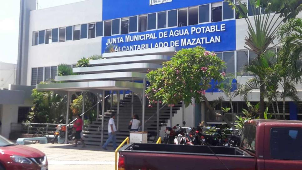 Obliga Juez a reconectar agua al Polideportivo de la UAS, en Mazatlán