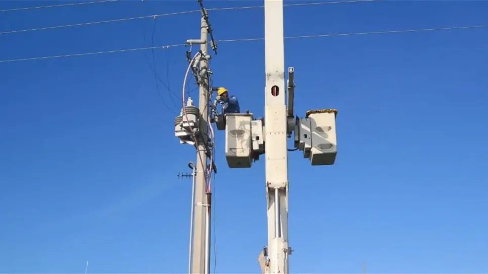 López Obrador invitará a empresas a participar en licitación de fibra óptica de CFE