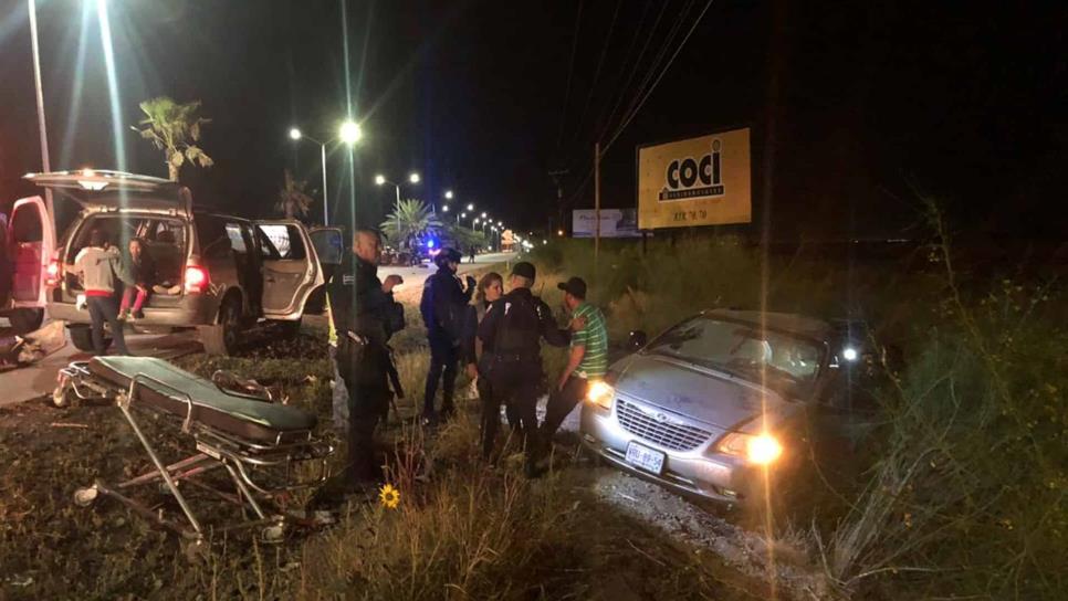 Mueren dos tras choque en la Mochis-Topo; hay 8 lesionados