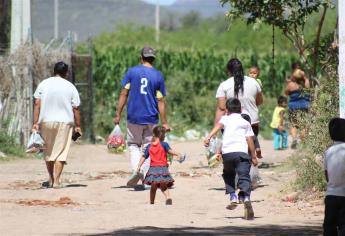 Vecinos del ejido Camayeca reciben apoyo de cuaresma