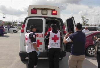 Menor se corta las venas en el baño de una plaza en Los Mochis