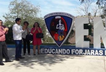 Celebra Escuela Normal de Sinaloa su aniversario 72