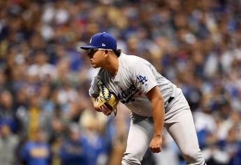 Julio Urías gana a Luis Urías en Grandes Ligas