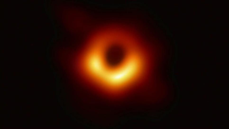 Presentan al mundo la primera imagen de la sombra de un agujero negro